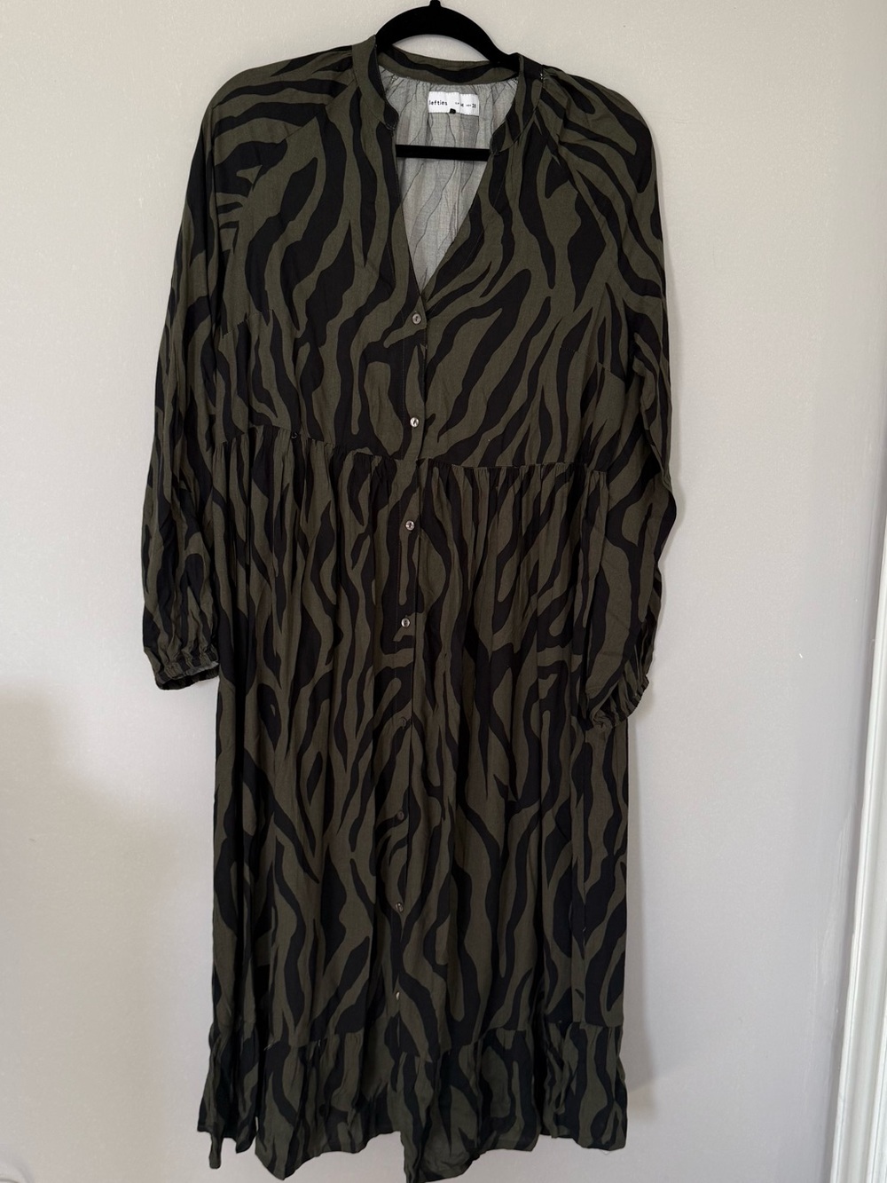 Olive & Black Zebra-Print Animal Full Sleeve Button-Front Maxi Dress Size M